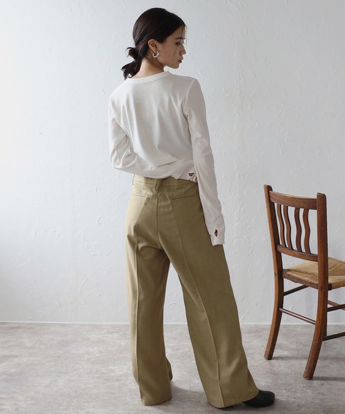 ENC（エンク）の「cropped crew neck pullover / クロップドクルーネックプルオーバー（Tシャツ/カットソー・レディース・チャコールグレー/オフホワイト/ブラック・FREE）」の9枚目の写真