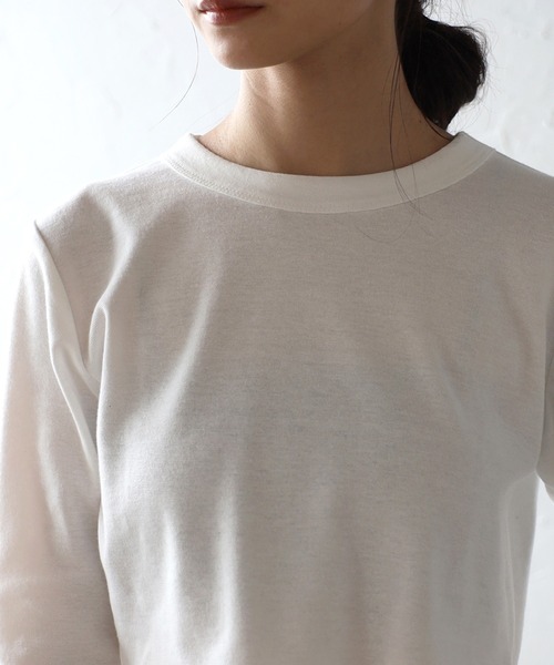 ENC（エンク）の「cropped crew neck pullover / クロップドクルーネックプルオーバー（Tシャツ/カットソー・レディース・チャコールグレー/オフホワイト/ブラック・FREE）」の11枚目の写真