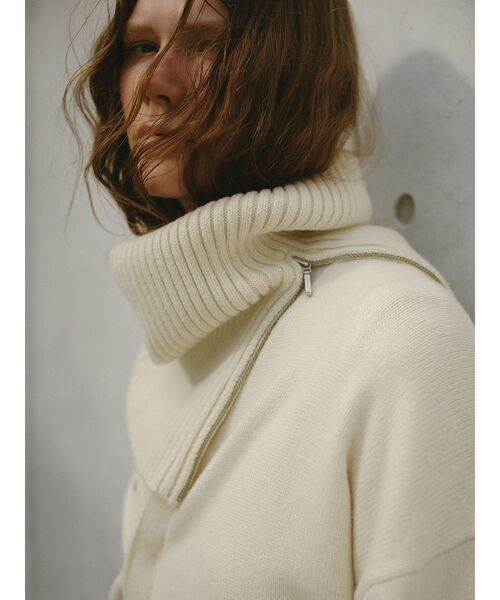 ELENDEEK(エレンディーク)の「3WAYネックウォーマー(ネックウォーマー/スヌード・レディース・オフホワイト/グレー/ブラック・FREE)」の4枚目の写真