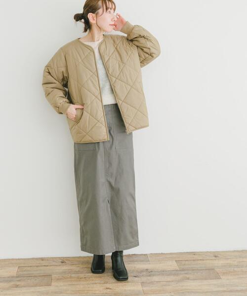 ITEMS URBANRESEARCH(アイテムズ アーバンリサーチ)の「中綿キルトノーカラージャケット(ダウンジャケット/コート・レディース・チャコールグレー/ベージュ/ライトベージュ・FREE)」の4枚目の写真