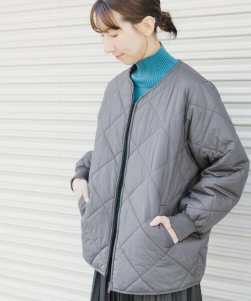 ITEMS URBANRESEARCH(アイテムズ アーバンリサーチ)の「中綿キルトノーカラージャケット(ダウンジャケット/コート・レディース・チャコールグレー/ベージュ/ライトベージュ・FREE)」の22枚目の写真