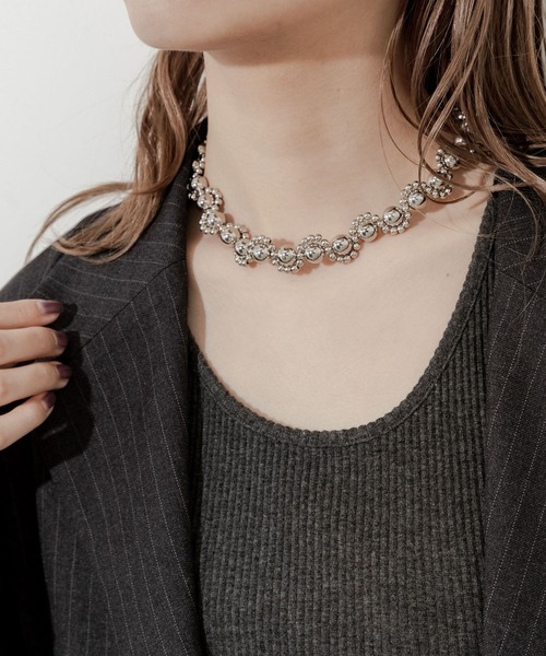 SMELLY（スメリー）の「メタルビーズマンテルネックレス（ネックレス・レディース・シルバー・-）」の2枚目の写真