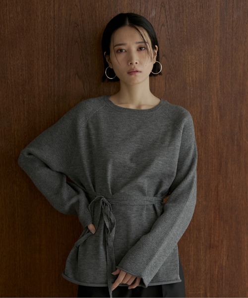 feepur（フェピュール）の「【ハンドウォッシャブル】ウエストロープラグランニット（ニット/セーター・レディース・オフホワイト/グレー/ブラック・MEDIUM）」の16枚目の写真