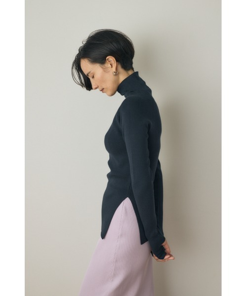 M_(エムアンダーバー)の「タートルネックニット オーガニックコットン×再生繊維混(ニット/セーター・レディース・ネイビー/アイボリー/ブラック・FREE)」の14枚目の写真