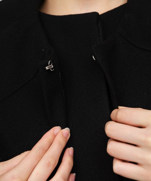 ROYAL PARTY（ロイヤルパーティー）の「ケープ付2wayロングノーカラーコート（ノーカラーコート・レディース・グレー/ブラック/ベージュ・FREE）」の13枚目の写真