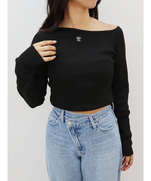 EVRIS（エヴリス）の「ワンポイントワンショルダーニットトップス（ニット/セーター・レディース・ホワイト/ネイビー/ブラック/グレー・FREE）」の3枚目の写真