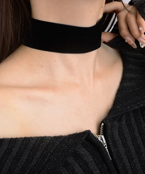 Mayree（メイリー）の「【float】ベロア シンプル チョーカー【9サイズ展開】（チョーカー・レディース・ブラック系5/ブラック系6/ブラック系7/ブラック系8/ブラック系9/ブラック系2/ブラック系4/ブラック系1/ブラック系3・FREE）」の8枚目の写真