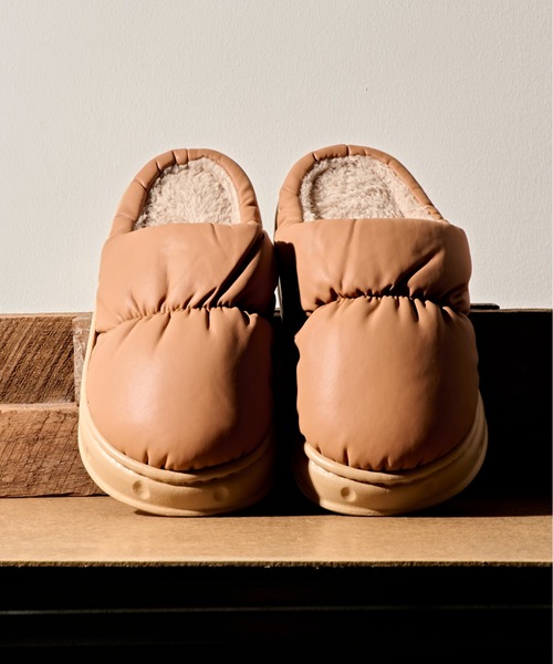 CALIFORNIA OUTFITTERS(カリフォルニア アウトフィッターズ)の「2-11E91 ダウン調 もこもこ あったか スリッパ ルームシューズ 防寒(サンダル・レディース・ブラック/ブラウン・40-41/38-39/36-37)」の12枚目の写真