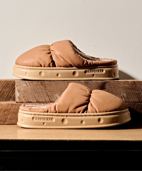 CALIFORNIA OUTFITTERS(カリフォルニア アウトフィッターズ)の「2-11E91 ダウン調 もこもこ あったか スリッパ ルームシューズ 防寒(サンダル・レディース・ブラック/ブラウン・40-41/38-39/36-37)」の20枚目の写真