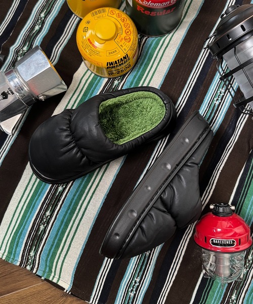 CALIFORNIA OUTFITTERS(カリフォルニア アウトフィッターズ)の「2-11E91 ダウン調 もこもこ あったか スリッパ ルームシューズ 防寒(サンダル・レディース・ブラック/ブラウン・40-41/38-39/36-37)」の4枚目の写真