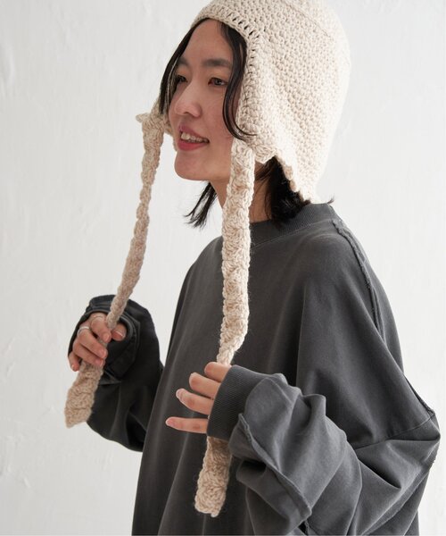 VENCEEXCHANGE（ヴァンスエクスチェンジ）の「ワイドリボンクロシェバブーシュカ（ニットキャップ/ビーニー・レディース・ブラック/アイボリー/グレー・FREE）」の2枚目の写真