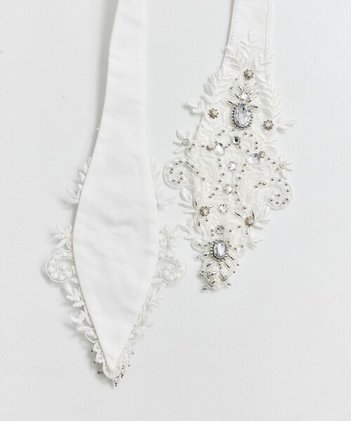 tanakadaisuke（タナカダイスケ）の「【tanakadaisuke/タナカダイスケ】《STUDIOUS別注》crystal bijou neckchief/ボウタイ/別注カラー（バンダナ/スカーフ・レディース・ブラック/ホワイト・FREE）」の14枚目の写真