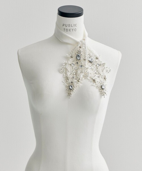 tanakadaisuke（タナカダイスケ）の「【tanakadaisuke/タナカダイスケ】《STUDIOUS別注》crystal bijou neckchief/ボウタイ/別注カラー（バンダナ/スカーフ・レディース・ブラック/ホワイト・FREE）」の15枚目の写真
