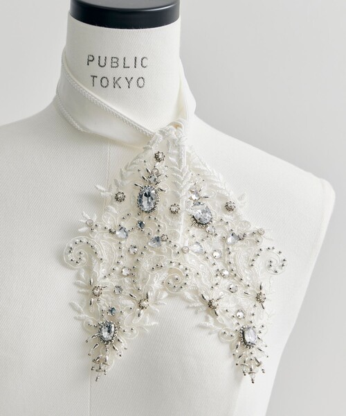 tanakadaisuke（タナカダイスケ）の「【tanakadaisuke/タナカダイスケ】《STUDIOUS別注》crystal bijou neckchief/ボウタイ/別注カラー（バンダナ/スカーフ・レディース・ブラック/ホワイト・FREE）」の5枚目の写真