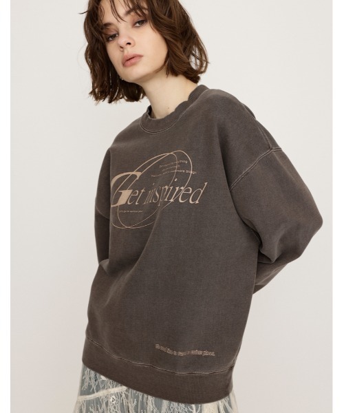 SLY(スライ)の「FRONT PRINT SW TOPS フロント プリント スウェット トップス 秋服 冬服 トレーナー(スウェット・レディース・ライム/杢グレー/ブラウン・FREE)」の2枚目の写真