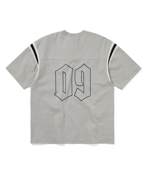 thisisneverthat(ディスイズネバーザット)の「Football Tee(Tシャツ/カットソー・メンズ・グレー/ネイビー・XL/L/M/S)」の8枚目の写真