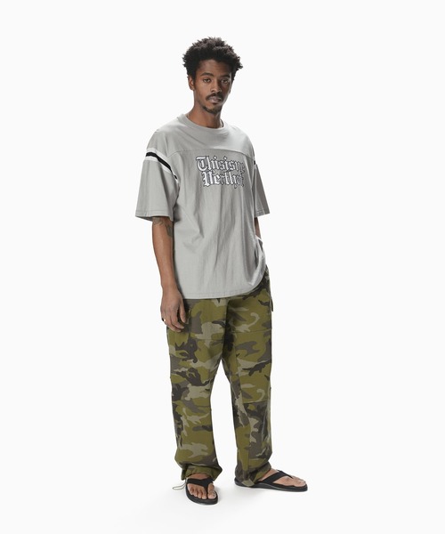 thisisneverthat(ディスイズネバーザット)の「Football Tee(Tシャツ/カットソー・メンズ・グレー/ネイビー・XL/L/M/S)」の3枚目の写真