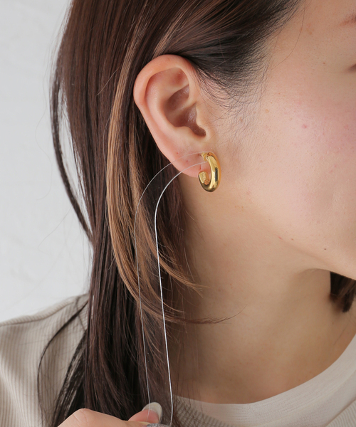 JOURNAL STANDARD relume（ジャーナルスタンダード　レリューム）の「RELUME ミニフープピアス（ピアス（両耳用）・レディース・ゴールド・FREE）」の6枚目の写真