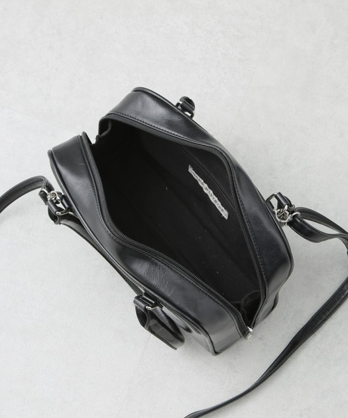 NANO universe（ナノユニバース）の「2WAYスクエアボストンバッグ（ボストンバッグ・レディース・ブラック/アイボリー・FREE）」の8枚目の写真