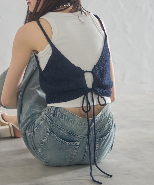 each（イーチ）の「【前後2WAY】もこもこレイヤードビスチェ（その他トップス・レディース・ホワイト/ブラウン/ネイビー・FREE）」の3枚目の写真