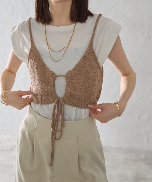 each（イーチ）の「【前後2WAY】もこもこレイヤードビスチェ（その他トップス・レディース・ホワイト/ブラウン/ネイビー・FREE）」の2枚目の写真