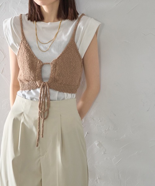 each（イーチ）の「【前後2WAY】もこもこレイヤードビスチェ（その他トップス・レディース・ホワイト/ブラウン/ネイビー・FREE）」の4枚目の写真