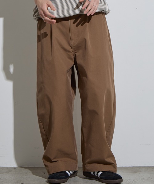SLICK（スリック）の「【SLICK/スリック】T/C Twill Wide Silhouette Pants / 綿ポリエステルワイドシルエットバレルパンツ/バルーンシルエット / カーブパンツ（その他パンツ・メンズ・ブラウン/ブラック/グレイッシュベージュ・1/2/3）」の18枚目の写真