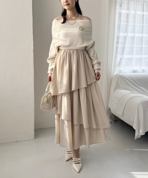 Cherie chuu（シェリーチュウ）の「【Cherie chuu】ブローチ付3wayニット（ニット/セーター・レディース・ベージュ/チャコールグレー/アイボリー・FREE）」の5枚目の写真