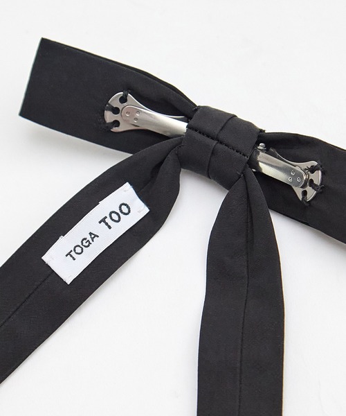 TOGA PULLA/トーガプルラ】Metal ribbon clip tie/メタル
