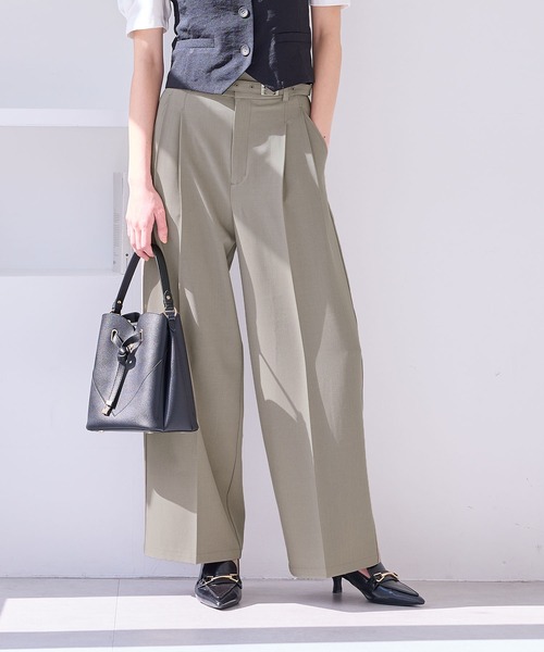 VIS（ビス）の「【新色追加】【防シワ/接触冷感】ベルトディテールタックワイドスラックスパンツ（スラックス・レディース・チャコールグレー/サックスブルー/ベージュ系その他2/ブラック/ライトグリーン・M/S/SS）」の3枚目の写真
