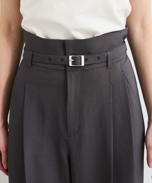 VIS（ビス）の「【新色追加】【防シワ/接触冷感】ベルトディテールタックワイドスラックスパンツ（スラックス・レディース・チャコールグレー/サックスブルー/ベージュ系その他2/ブラック/ライトグリーン・M/S/SS）」の9枚目の写真