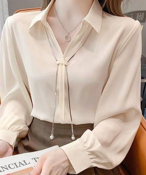shoppinggo(ショッピングゴー)の「ブラウス ネックレス レディース トップス(シャツ/ブラウス・レディース・ベージュ・M)」の6枚目の写真