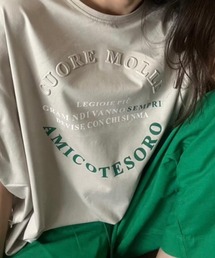 エンボスロゴTシャツ