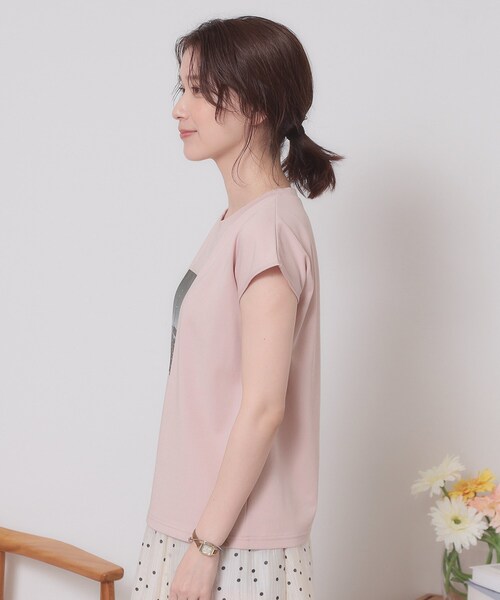 ITS'DEMO（イッツデモ）の「【手洗い可】フォトフレンチTシャツ（Tシャツ/カットソー・レディース・オフホワイト/ライトブルー/ベビーピンク/ブラック・00）」の22枚目の写真