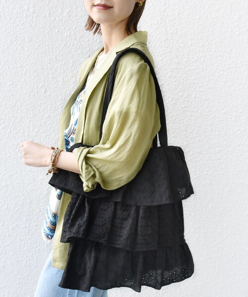 SHIPS(シップス)の「RAJAT:シフリー 刺繍 トート(トートバッグ・レディース・ブラック/ライトホワイト・ONE SIZE)」の13枚目の写真