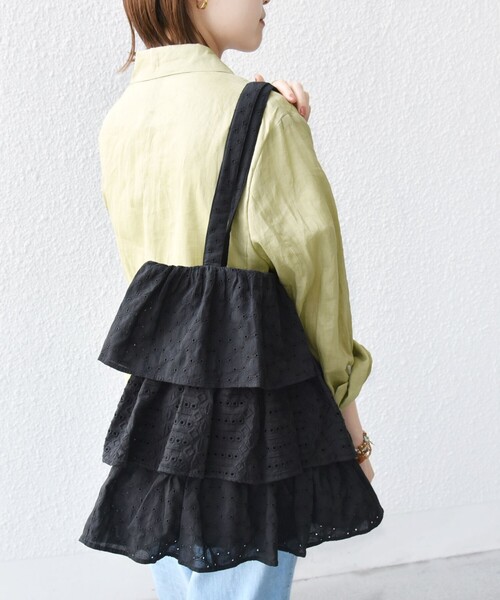 SHIPS(シップス)の「RAJAT:シフリー 刺繍 トート(トートバッグ・レディース・ブラック/ライトホワイト・ONE SIZE)」の12枚目の写真