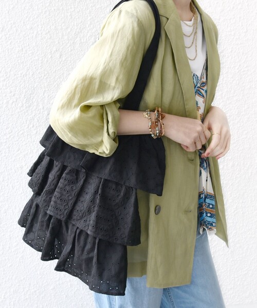 SHIPS(シップス)の「RAJAT:シフリー 刺繍 トート(トートバッグ・レディース・ブラック/ライトホワイト・ONE SIZE)」の3枚目の写真