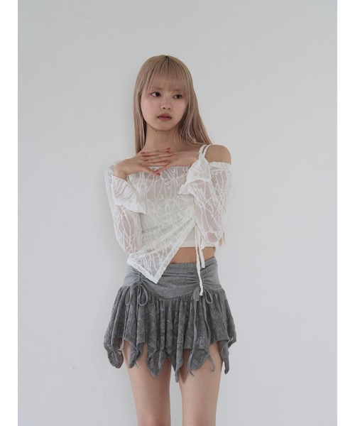 Uenui（ウニュイ）の「【 cunii 】 シアー ルーシュド トップ（Tシャツ/カットソー・レディース・ブラック/ホワイト・FREE）」の9枚目の写真