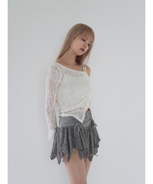 Uenui（ウニュイ）の「【 cunii 】 シアー ルーシュド トップ（Tシャツ/カットソー・レディース・ブラック/ホワイト・FREE）」の16枚目の写真