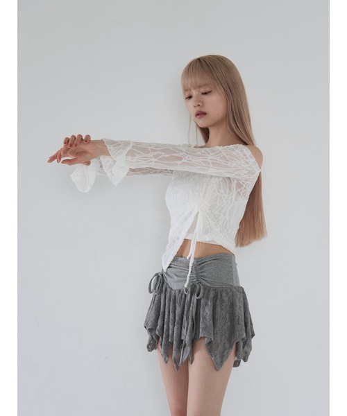 Uenui（ウニュイ）の「【 cunii 】 シアー ルーシュド トップ（Tシャツ/カットソー・レディース・ブラック/ホワイト・FREE）」の22枚目の写真