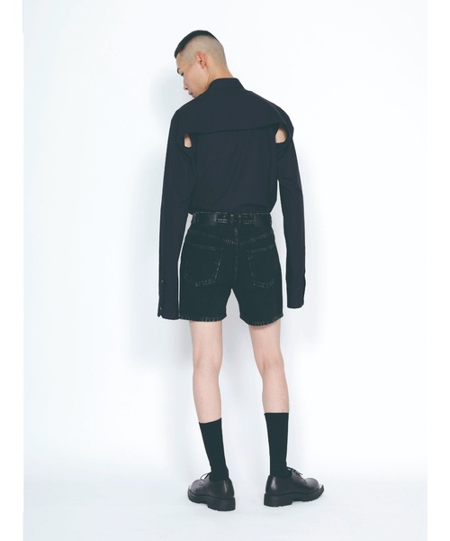 JOHN LAWRENCE SULLIVAN(ジョンローレンスサリバン)の「WASHED DENIM DOUBLE ZIPPERFLY SHORTS(デニムパンツ・メンズ・ブラック×ブラック/インディゴブルー/ブラック×ゴールド・46/44)」の5枚目の写真