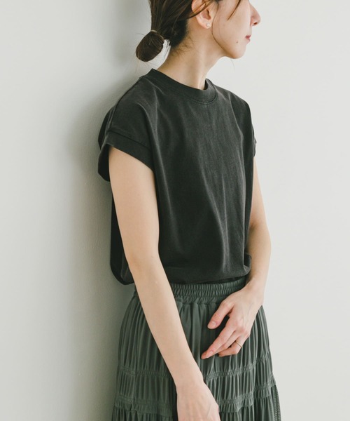 ITEMS URBANRESEARCH（アイテムズ アーバンリサーチ）の「ピグメントフレンチTシャツ（Tシャツ/カットソー・レディース・キャメル/ブラック/グレー・FREE）」の7枚目の写真