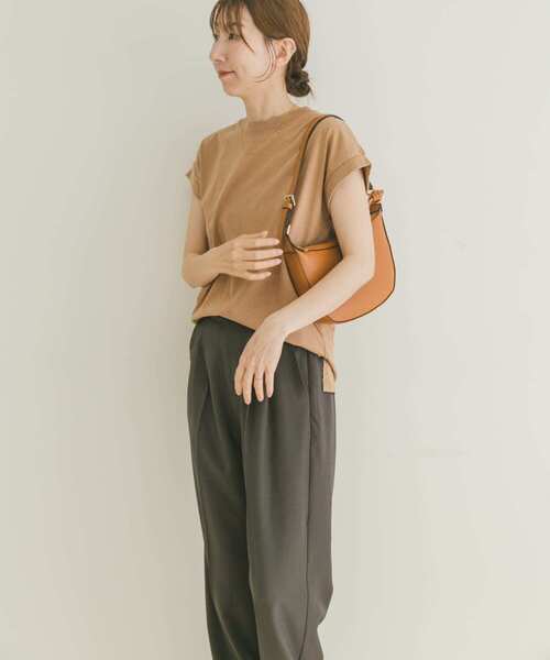 ITEMS URBANRESEARCH（アイテムズ アーバンリサーチ）の「ピグメントフレンチTシャツ（Tシャツ/カットソー・レディース・キャメル/ブラック/グレー・FREE）」の18枚目の写真