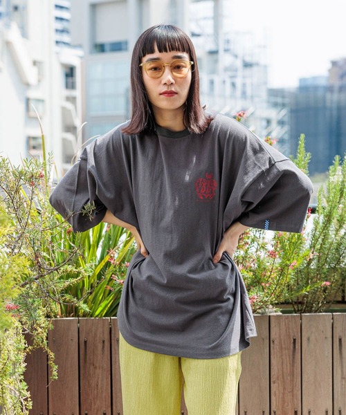 Fishs Eddy（フィッシュエディ）の「【Fishs Eddy(フィッシュエディ)】アソートTシャツ【UNISEX】（Tシャツ/カットソー・レディース・オフホワイト/チャコール/ライトグレー・MEDIUM/LARGE）」の8枚目の写真