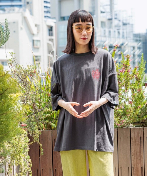 Fishs Eddy（フィッシュエディ）の「【Fishs Eddy(フィッシュエディ)】アソートTシャツ【UNISEX】（Tシャツ/カットソー・レディース・オフホワイト/チャコール/ライトグレー・MEDIUM/LARGE）」の9枚目の写真