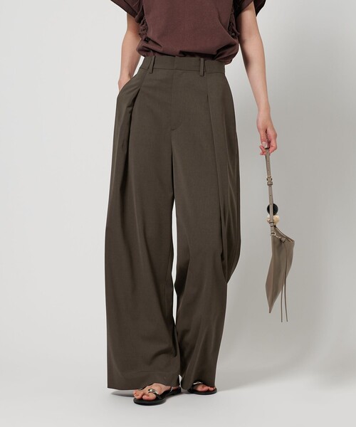 BEAUTY&YOUTH UNITED ARROWS(ビューティーアンドユースユナイテッドアローズ)の「タックワイドパンツ -吸水速乾/接触冷感-(スラックス・レディース・オリーブ/ダークブラウン/ダークグレー・S/XS/M)」の10枚目の写真