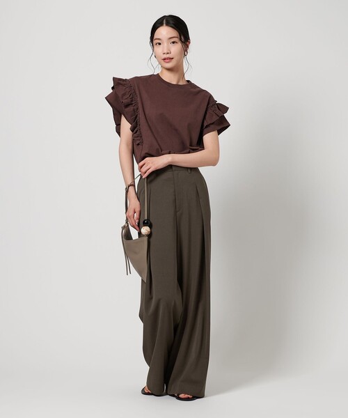 BEAUTY&YOUTH UNITED ARROWS(ビューティーアンドユースユナイテッドアローズ)の「タックワイドパンツ -吸水速乾/接触冷感-(スラックス・レディース・オリーブ/ダークブラウン/ダークグレー・S/XS/M)」の11枚目の写真