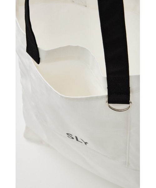 SLY（スライ）の「【WEB限定】POCKET LOGO TOTE BAG ポケット ロゴ トートバッグ（トートバッグ・レディース・ホワイト/レッド/ピンク/ブラック/ブルー・FREE）」の10枚目の写真