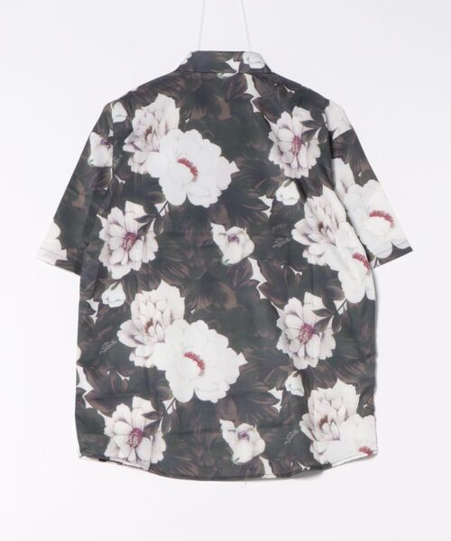 レトロフラワー半袖シャツ ホワイト BENDER TOKYOレトロ フラワーパターン 総柄プリント ドレープ