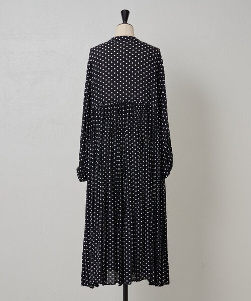 BEARDSLEY（ビアズリー）の「ドットギャザーワンピース